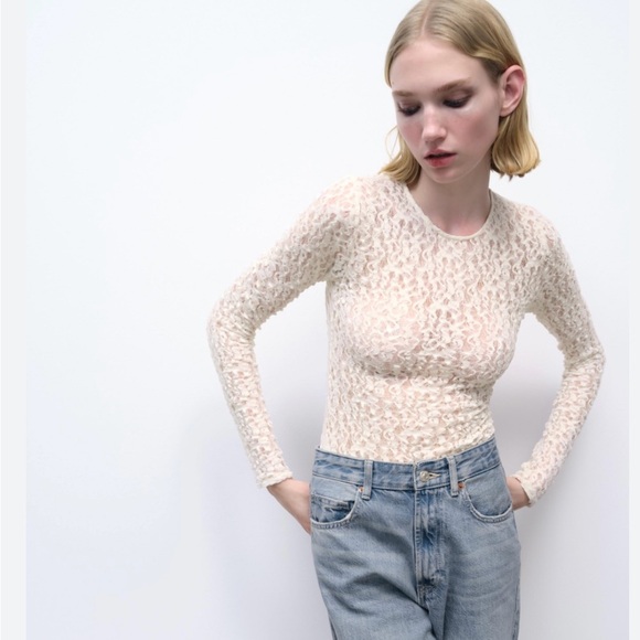 New from current season- sold out Zara white lace bodysuit - Picture 1 of 6